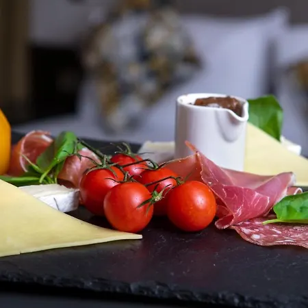 Mcgettigans 3* Letterkenny